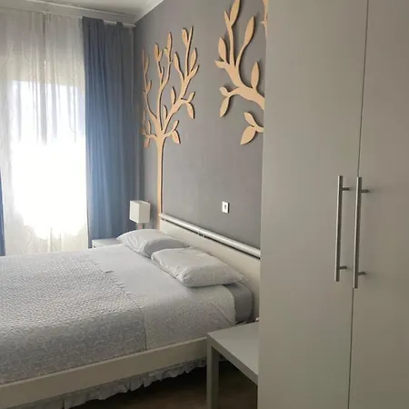 A Due Passi Dal Centro Apartment Pavia