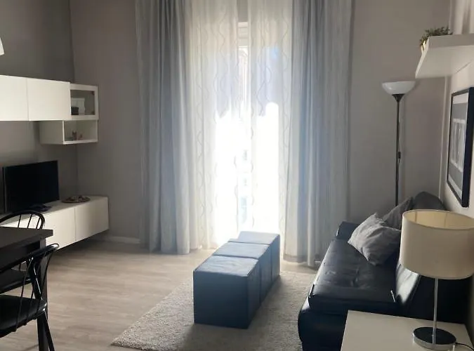 A Due Passi Dal Centro Διαμέρισμα Παβία