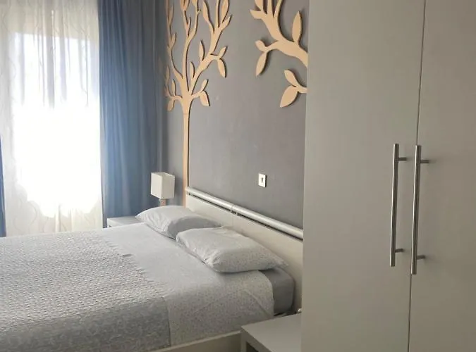 A Due Passi Dal Centro Διαμέρισμα Παβία